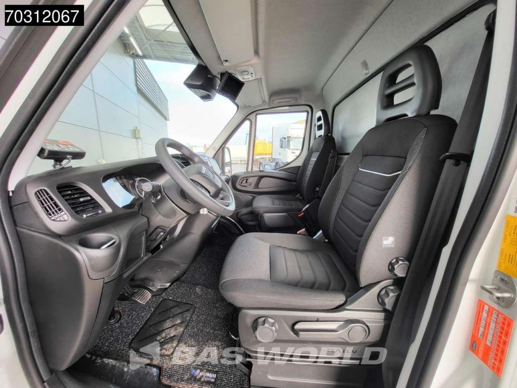 Iveco Daily For rent in Germany from €3.795 per month Cruise control Foto 20