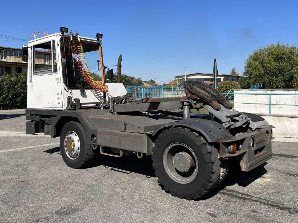 Sisu TR150A/2600 Foto 3