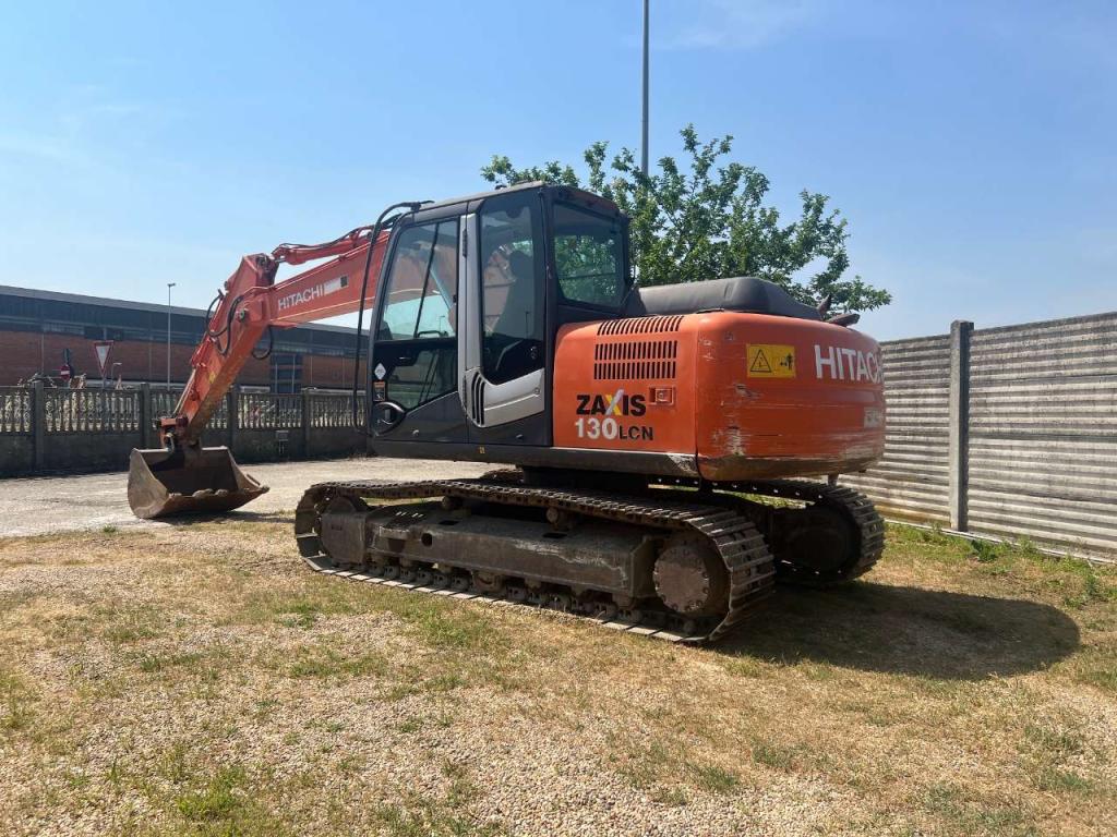 Hitachi ZX130LCN-3 Foto 2