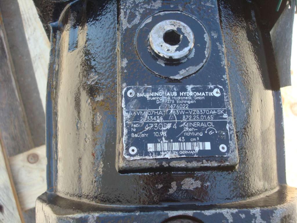 Motor de traslación para Fiat Hitachi 150W3 Foto 3