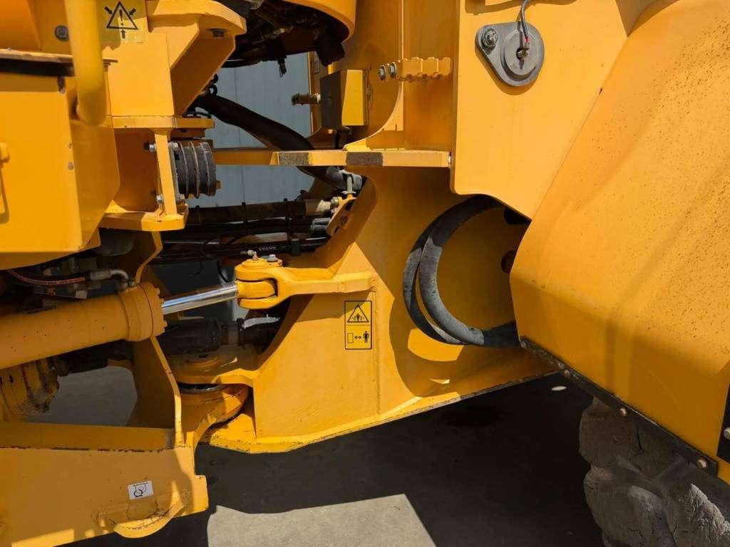 Volvo L180F Foto 18
