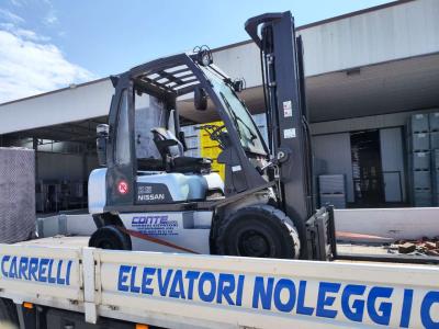 Nissan DX25 vendida por Venus Srl