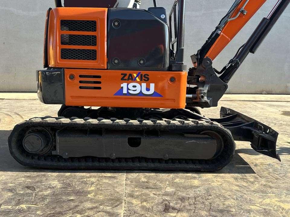 Hitachi ZX19U-5A YR Foto 4