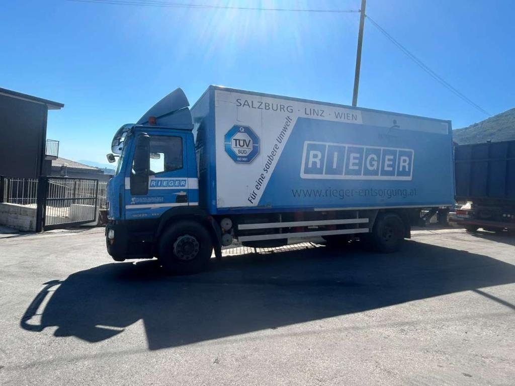 Iveco EUROCARGO 180E25 Foto 23