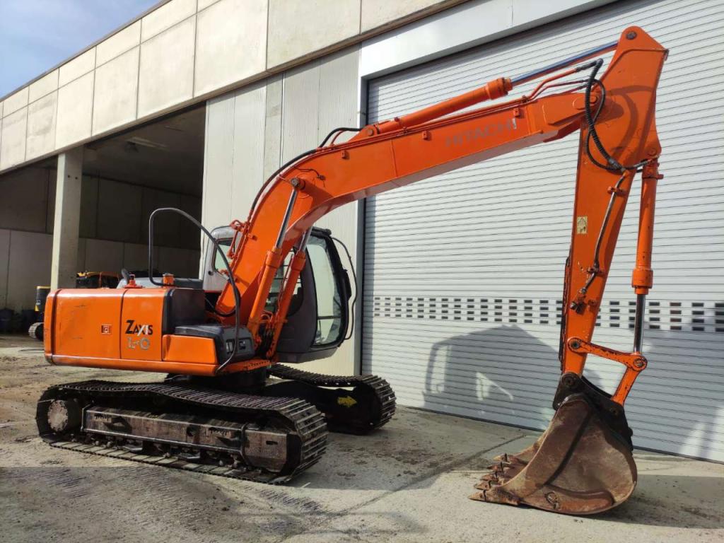 Hitachi ZX130 Foto 3
