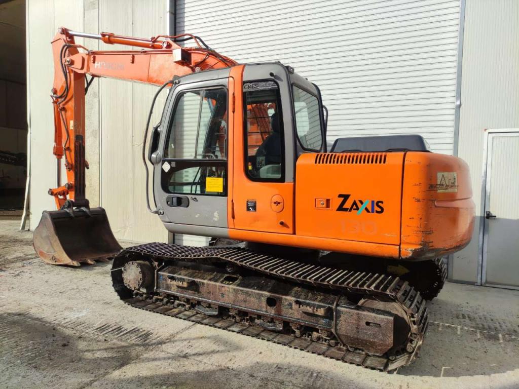 Hitachi ZX130 Foto 4