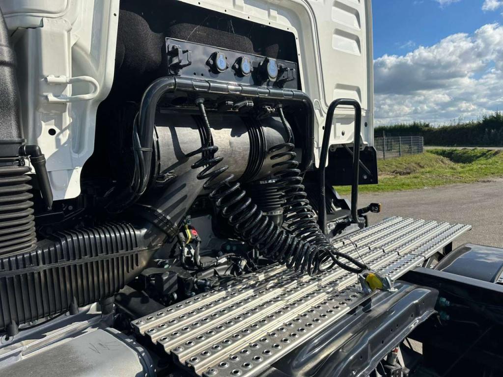 Man TGS 33.400 BB SA 6x4 Manual Foto 19
