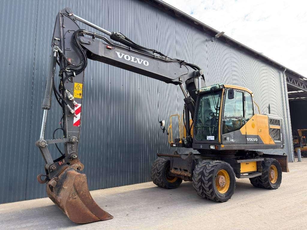 Volvo EW180E Foto 1
