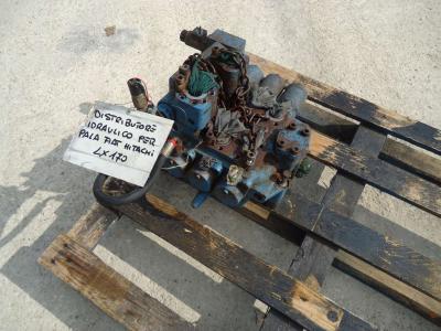 Distribuidor hidraulico para Hitachi LX170 vendida por OLM 90 Srl