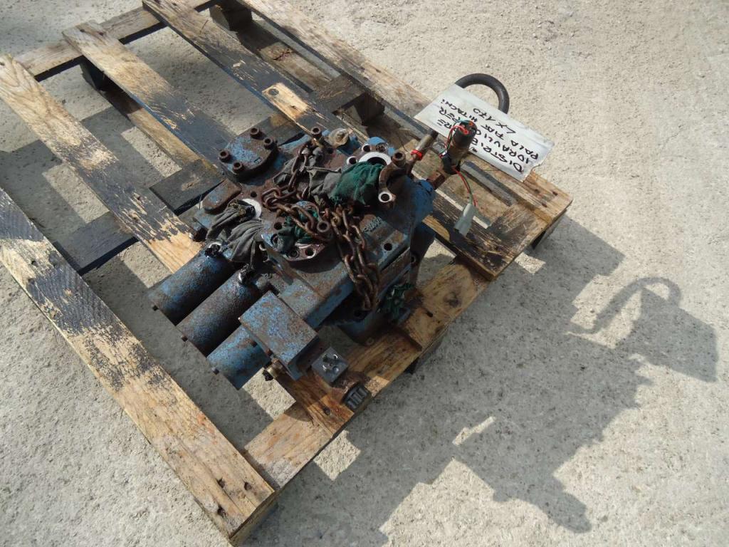 Distribuidor hidraulico para Hitachi LX170 Foto 2