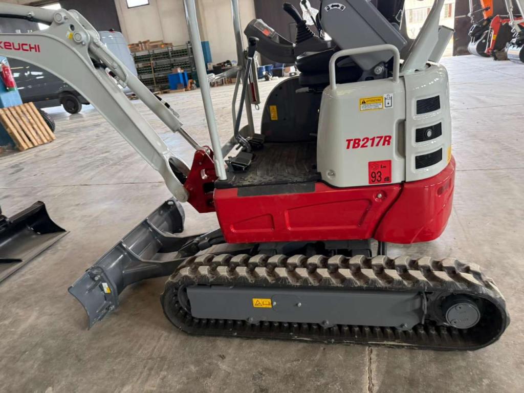 Takeuchi TB217-R Foto 2