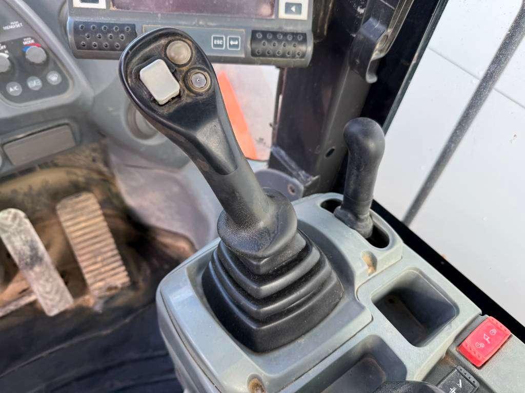 Hitachi ZW250-6 - Automatic Greasing / Weight System Foto 10