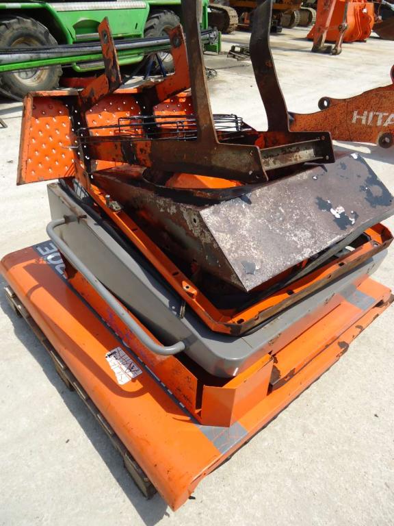 Capó y panel de carrocería para Hitachi LX170 Foto 4