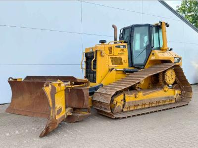 Caterpillar D6N LGP - German Machine / Folding Blade vendida por Boss Machinery