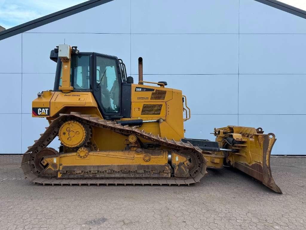 Caterpillar D6N LGP - German Machine / Folding Blade Foto 6