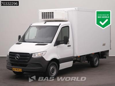 Mercedes-Benz Sprinter 317 CDI Automaat Koelwagen Achterdeuren Thermo King V-500 MAX 380v Stekker Navi Airco Came vendida por BAS World B.V.