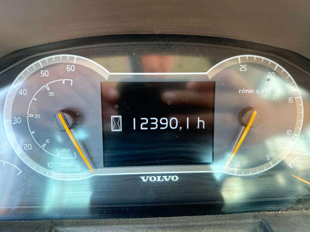 Volvo L180H - Automatic Greasing / Camera Foto 25