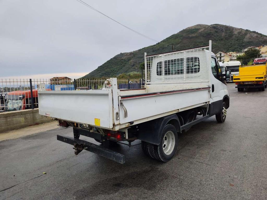 Iveco DAILY 35-140 Foto 2
