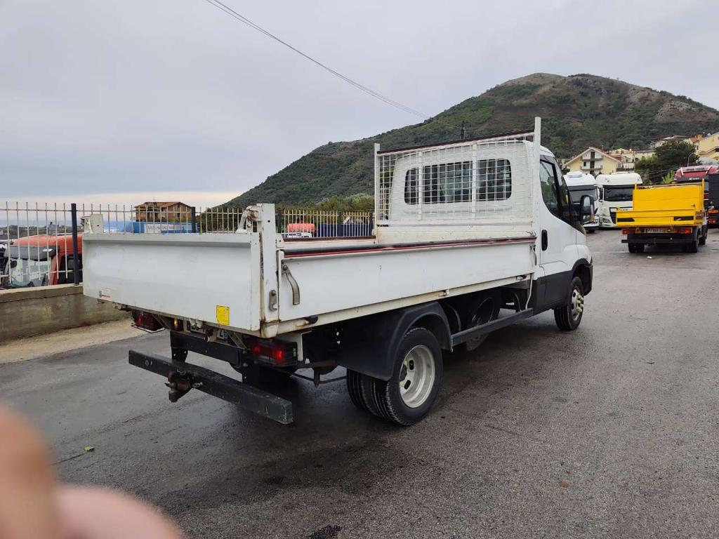 Iveco DAILY 35-140 Foto 3
