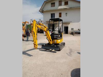 Komatsu PC16R-3HS vendida por Machinery Scanner