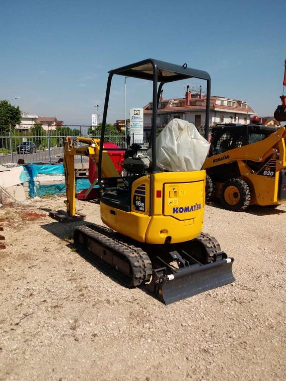 Komatsu PC16R-3HS Foto 4