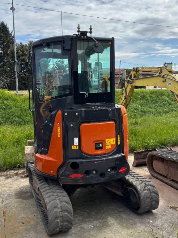 Hitachi Zaxis U33-6 Foto 3