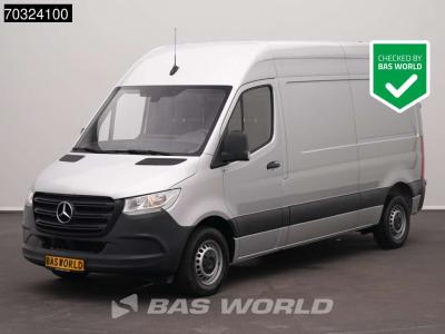 Mercedes-Benz Sprinter 215 CDI Automaat 150pk L2H2 MBUX Camera Airco Parkeersensoren CarPlay Euro6 L2 A/C vendida por BAS World B.V.