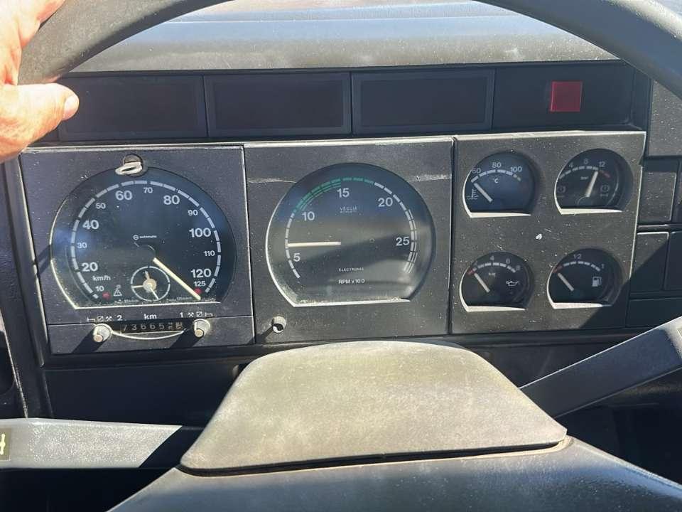 Iveco 240E38 Foto 4