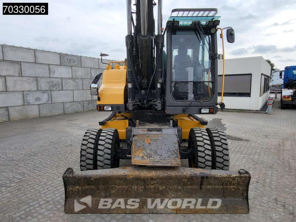 Volvo EW210 D Outrigers + Blade Foto 14