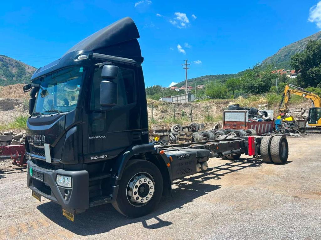 Iveco EUROCARGO 180-280 Foto 2