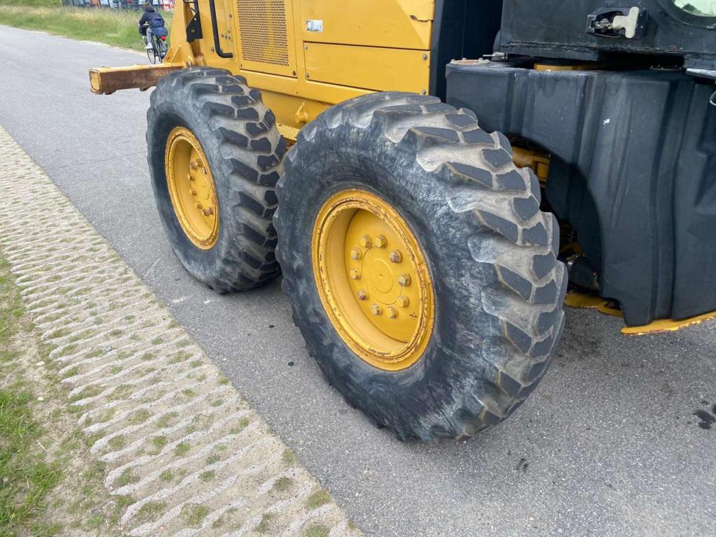 Caterpillar 140M Ripper + Pushblock Foto 10