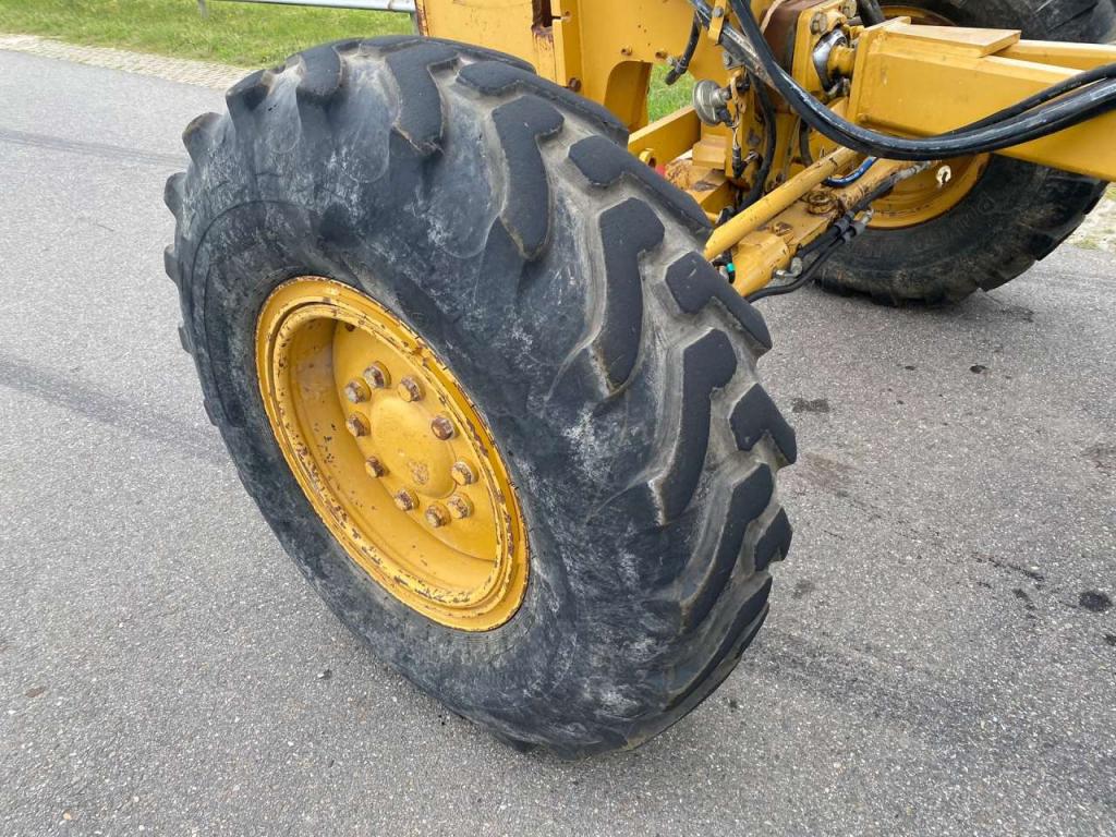 Caterpillar 140M Ripper + Pushblock Foto 7
