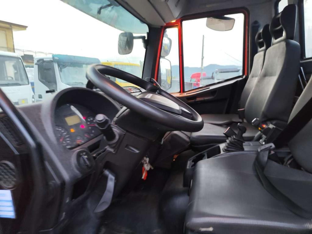 Iveco EUROCARGO 120-190L Foto 11