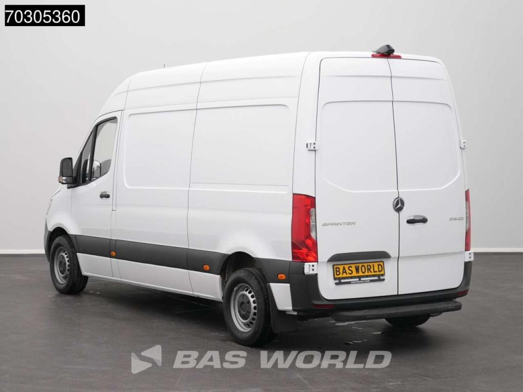 Mercedes Sprinter 315 CDI Automaat L2H2 150PK Airco Camera MBUX CarPlay Euro6 L2 Airco Foto 2