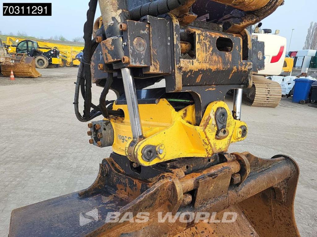 Hitachi ZX300 LC -6 Foto 13