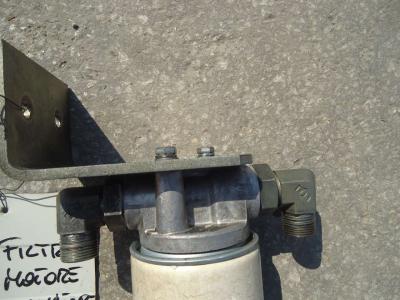Soporte del filtro de aceite del motor para Fiat Kobelco 235 - NEW HOLLAND vendida por OLM 90 Srl