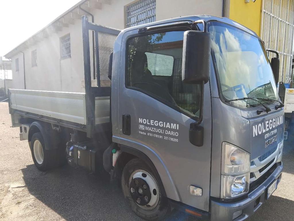Isuzu N1R 87A Foto 1