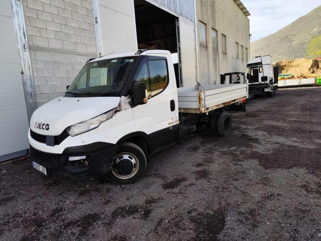 Iveco DAILY 35C13 Foto 18