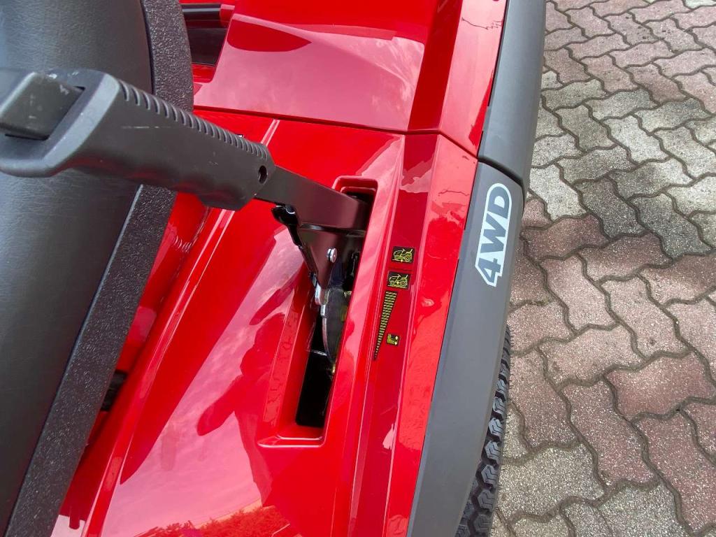 Castelgarden XHT 240 4WD - TRAZIONE INTEGRALE Foto 17