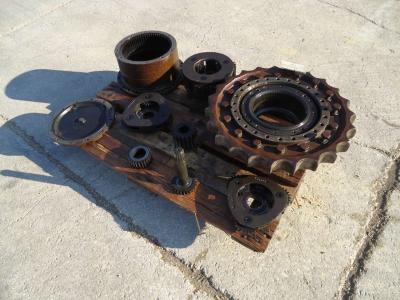 Reductor de traslación para Fiat Hitachi FH200 vendida por OLM 90 Srl