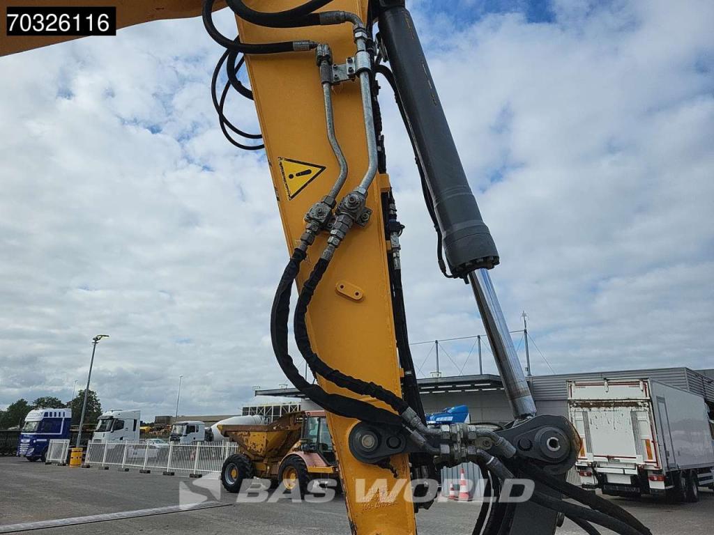 Liebherr R922 LC Foto 11