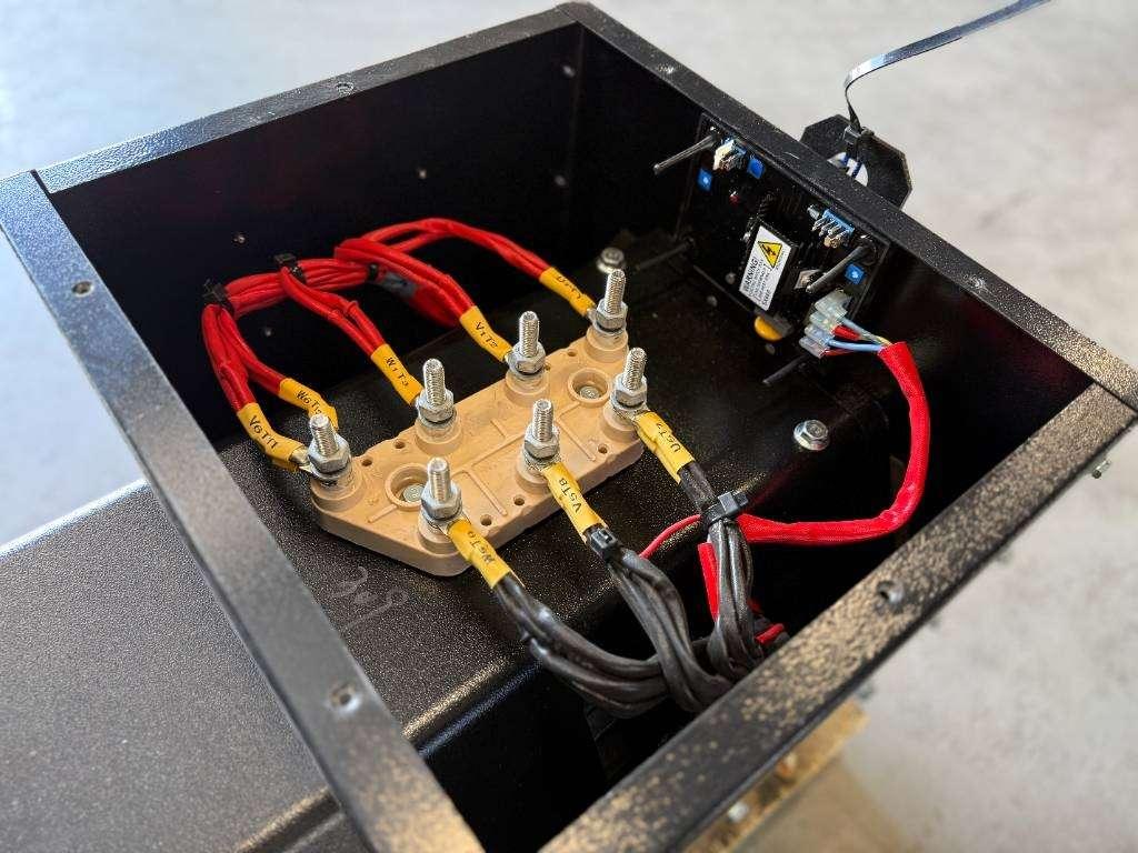 DPX CJ224G - 85 kVA Alternator - DPX-33905 Foto 6