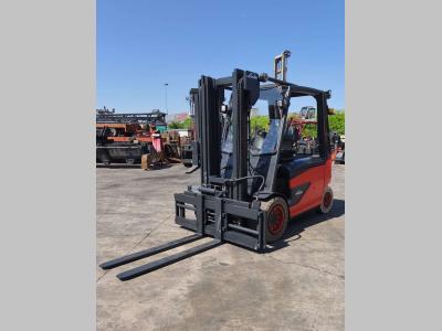 Linde E50HL-01 vendida por Uni.Trucks Srl