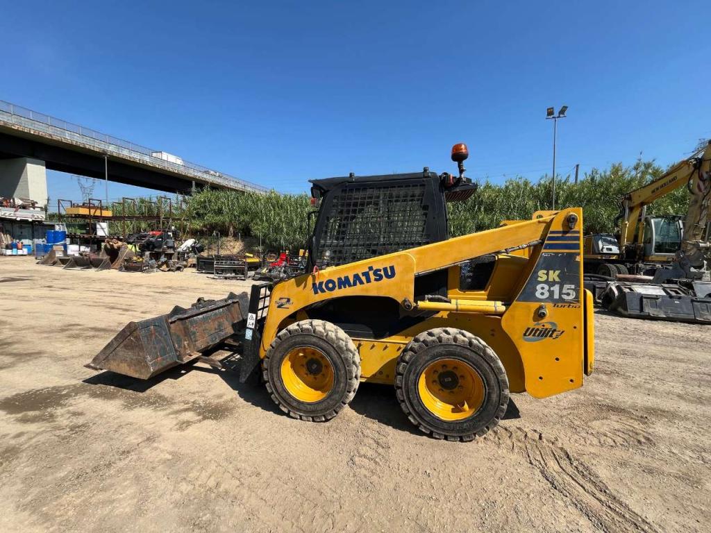 Komatsu SK 815 Foto 1