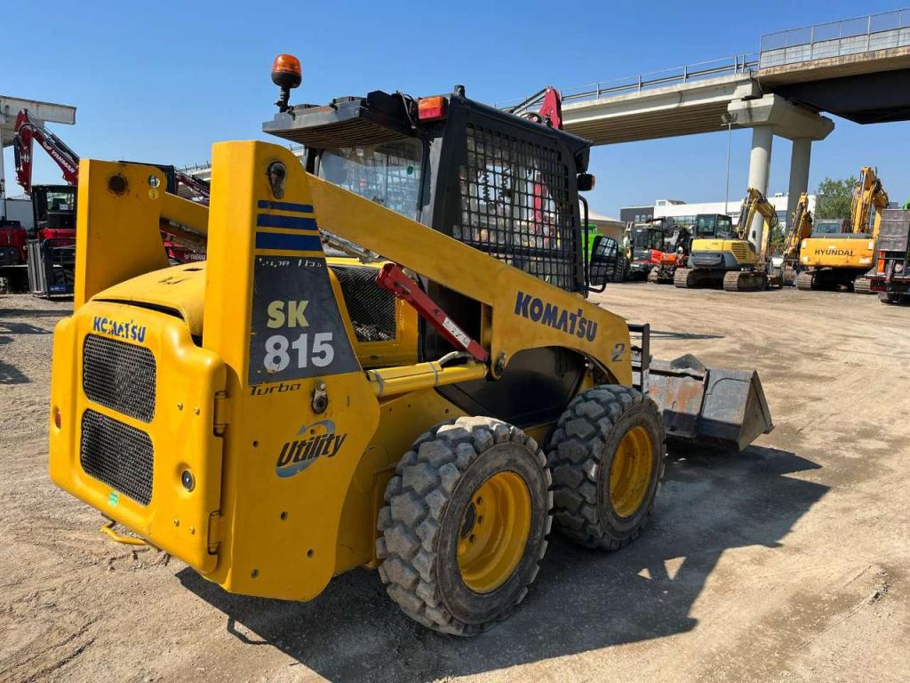 Komatsu SK 815 Foto 4