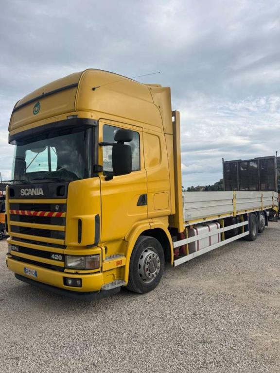 Scania 124L-420 Foto 2