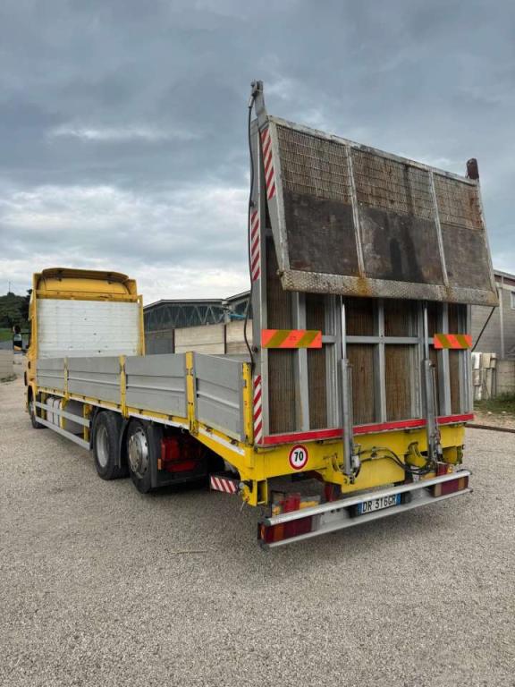 Scania 124L-420 Foto 3