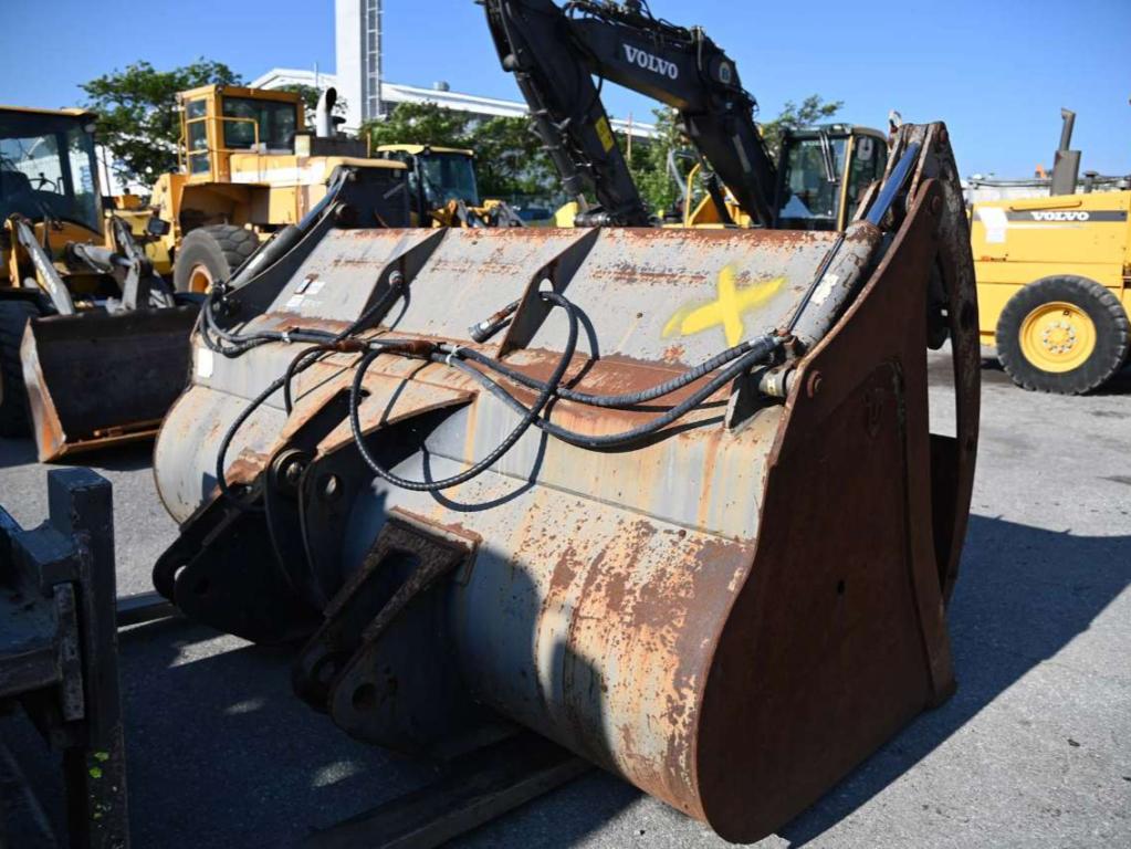 Trevi Benne pin-on 3000 mm with hydraulic grab Foto 6