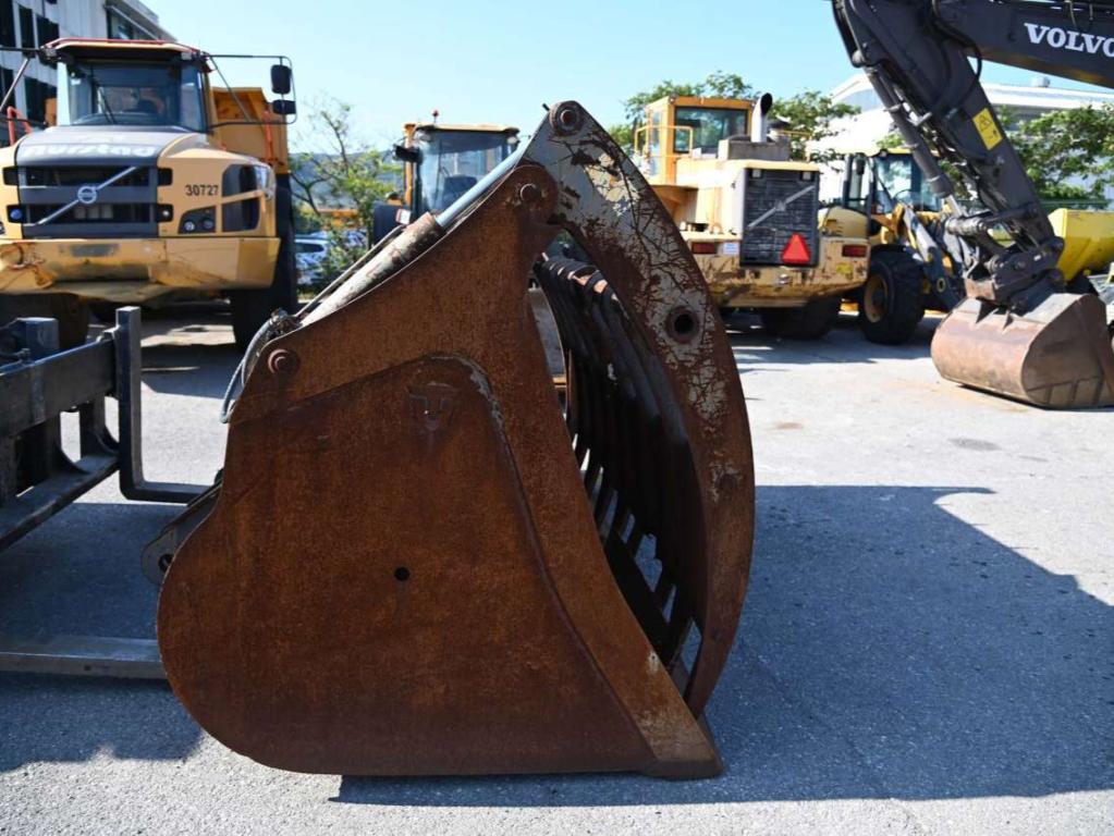 Trevi Benne pin-on 3000 mm with hydraulic grab Foto 7