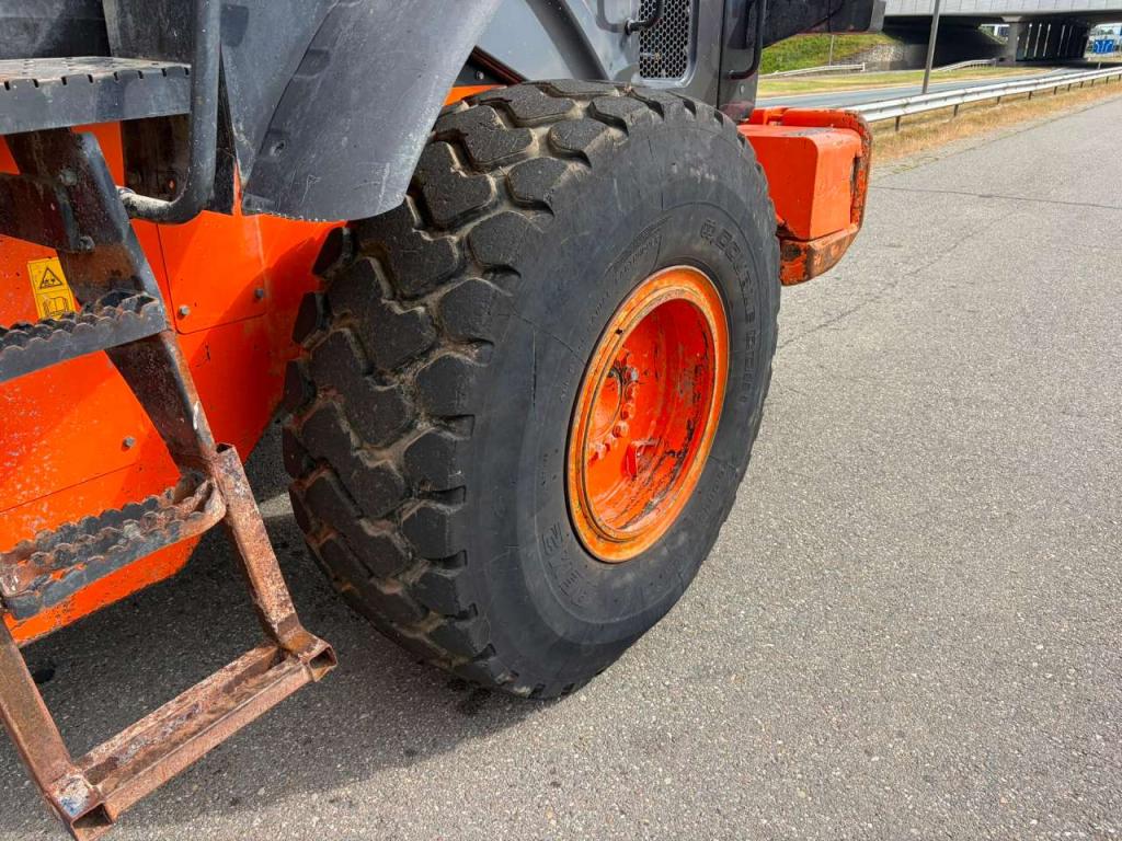 Hitachi ZW180-5B Foto 12